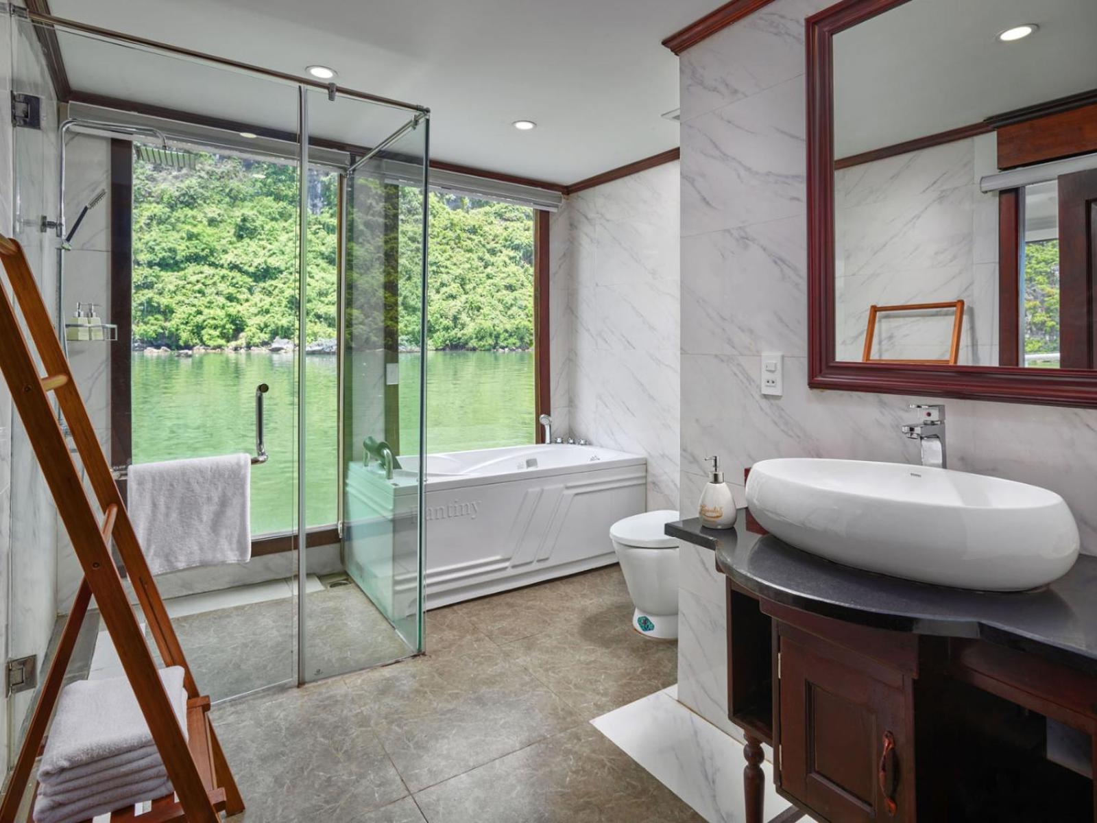 Halong Luxury Cruise Hotel Ha Long Exterior photo
