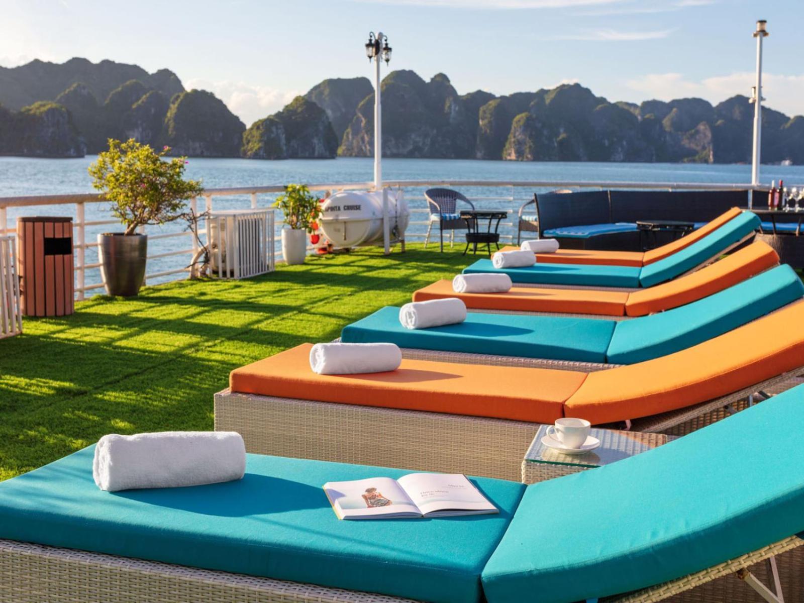 Halong Luxury Cruise Hotel Ha Long Exterior photo