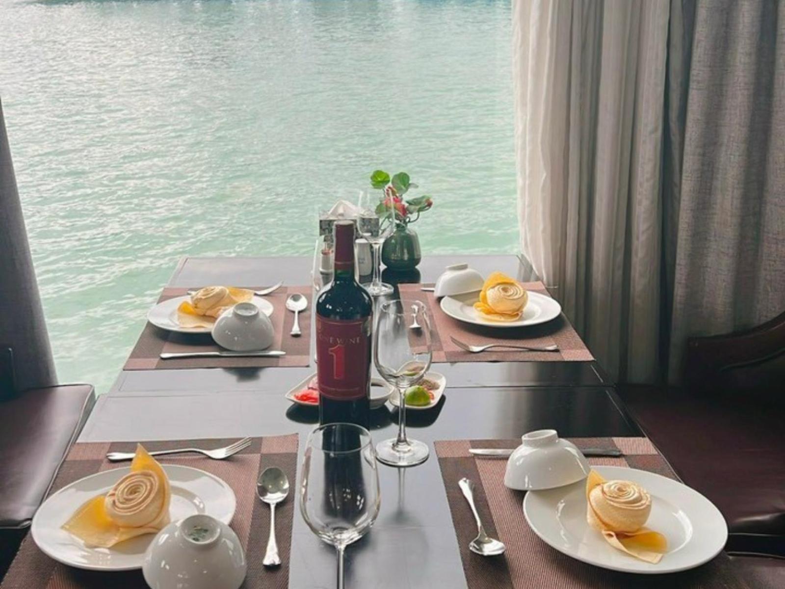 Halong Luxury Cruise Hotel Ha Long Exterior photo