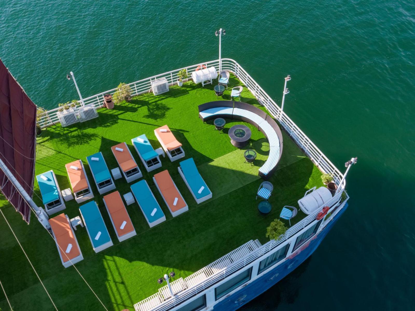 Halong Luxury Cruise Hotel Ha Long Exterior photo